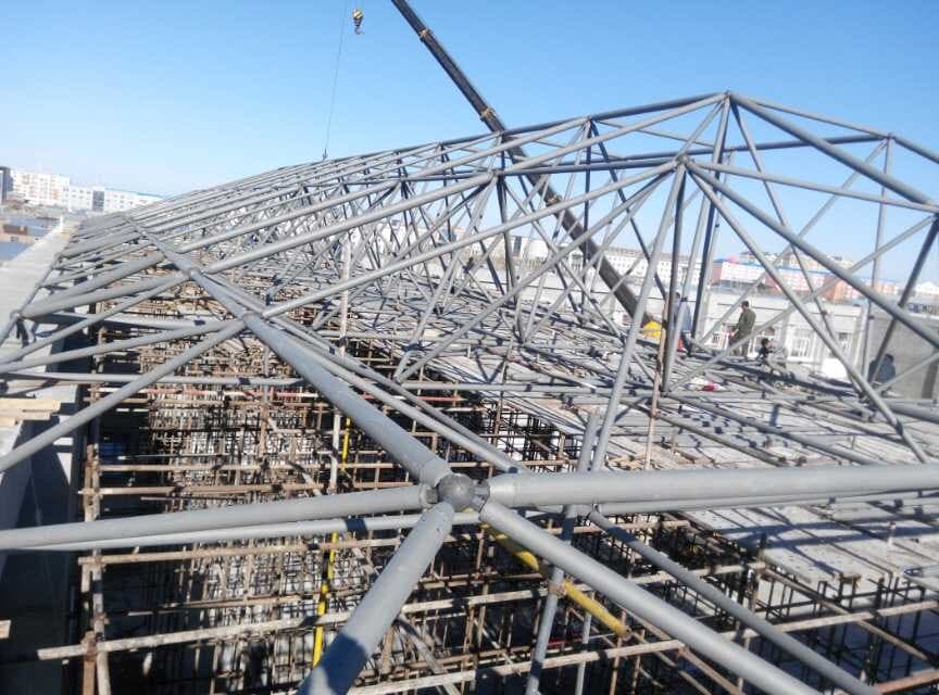 广州商贸城屋顶网架工程